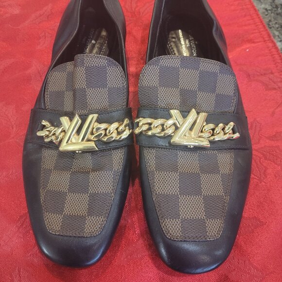 Louis Vuitton Ebene Damier Flat/Loafers with Gold LV Chain~Very Rare! - Picture 9 of 15